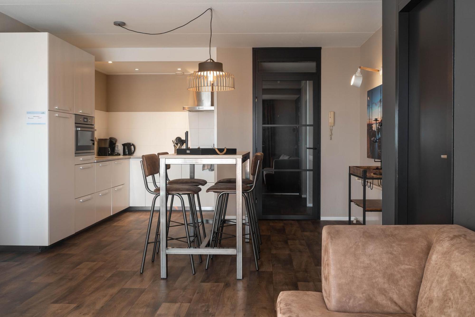 Zuiderzeestate 35, Prachtig Appartement Aan Het Ijsselmeer Makkum Esterno foto