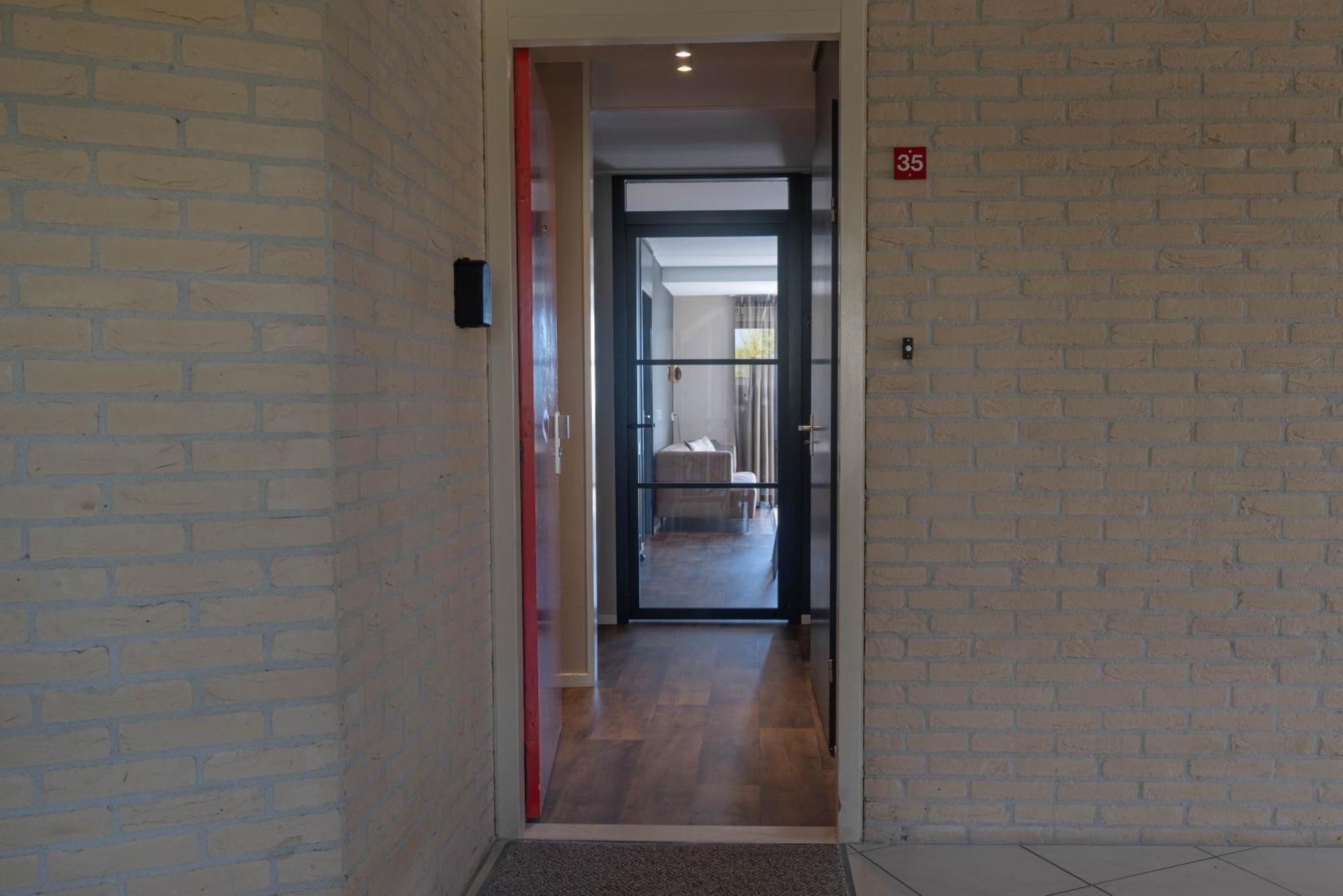 Zuiderzeestate 35, Prachtig Appartement Aan Het Ijsselmeer Makkum Esterno foto